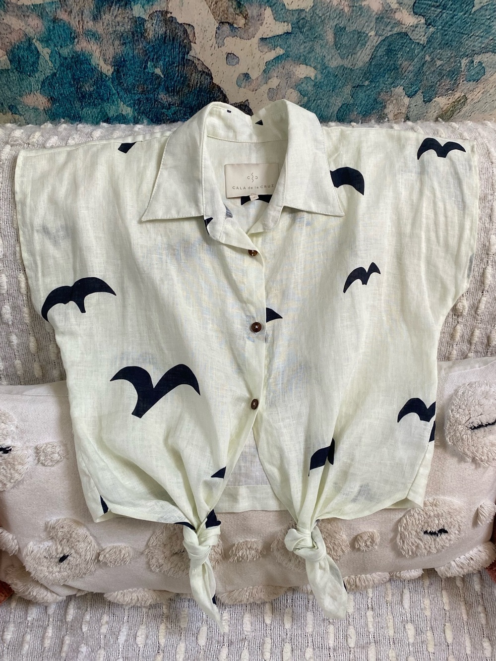 {Cala De La Cruz} Linen Front Tie Shirt